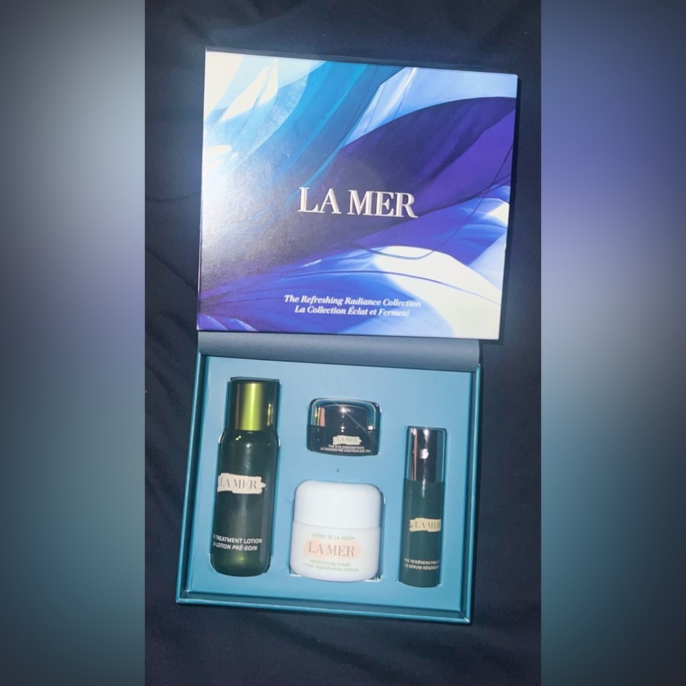 LA MER refreshing radiance collection